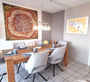 Großer Esstisch mit 6 Stühlen - Bild 11: Meersburg - Daisendorf Ferienwohnung mit Seeblick bis 6 Personen