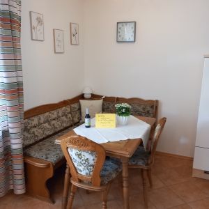 Essbereich zur Küche hin. - Bild 4: Ferienwohnung Barbara in Meersburg für Nichtraucher