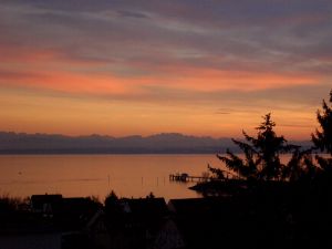 Sonnenuntergang - Bild 24: Ferienwohnung Sauer in Immenstaad - mit herrlichem Panorama-See-/Alpenblick