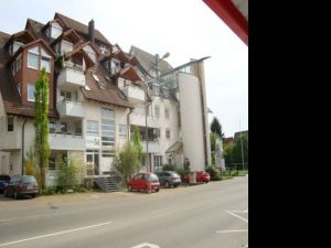 ruhige Wohnanlage - Wohnung zur Gebäuderückseite - Bild 9: Ferienwohnung Radolfzell am Bodensee Haus Mozart