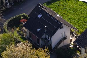 Vogelperspektive Das Haus mit ihrer Wohnung von oben - Bild 1: Ferienwohnung Sylvia & Oliver Schön Bodensee