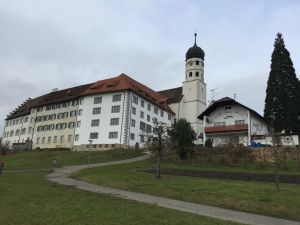 Kloster Öhningen Bild 13: Ruhige 2 Zi-Ferienwohnung (FeWo) in Öhningen direkt am Bodensee
