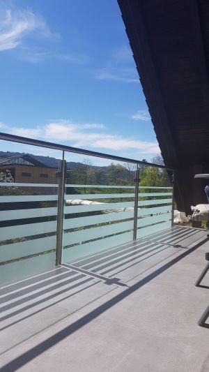 Südbalkon herrliche Sicht auf den Schiener Berg - Bild 3: Ferienwohnung Diana mit Südbalkon